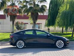 تسلا موديل 3